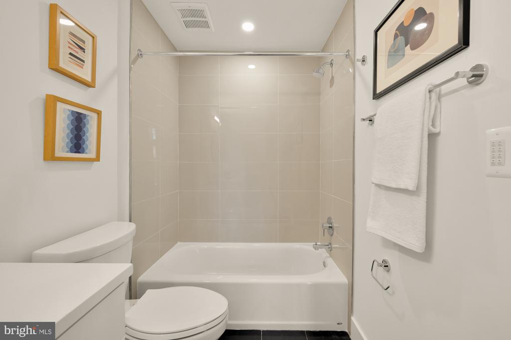 2310 4TH STREET NE Unit: 22