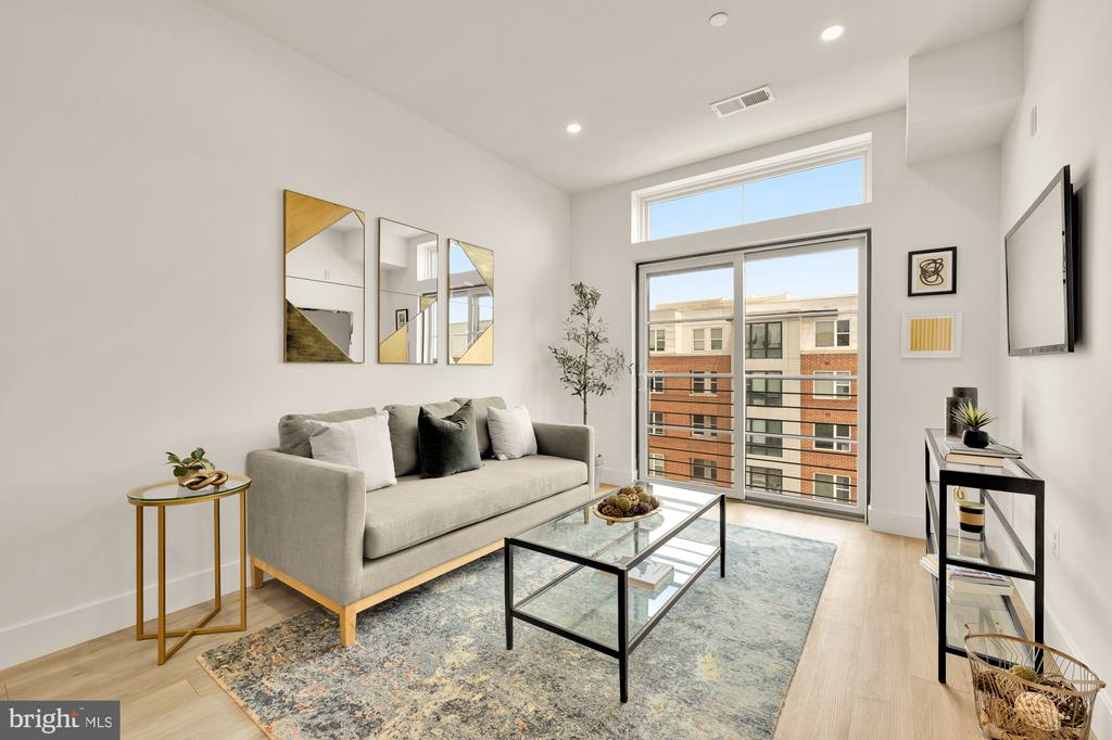 2310 4TH STREET NE Unit: 22