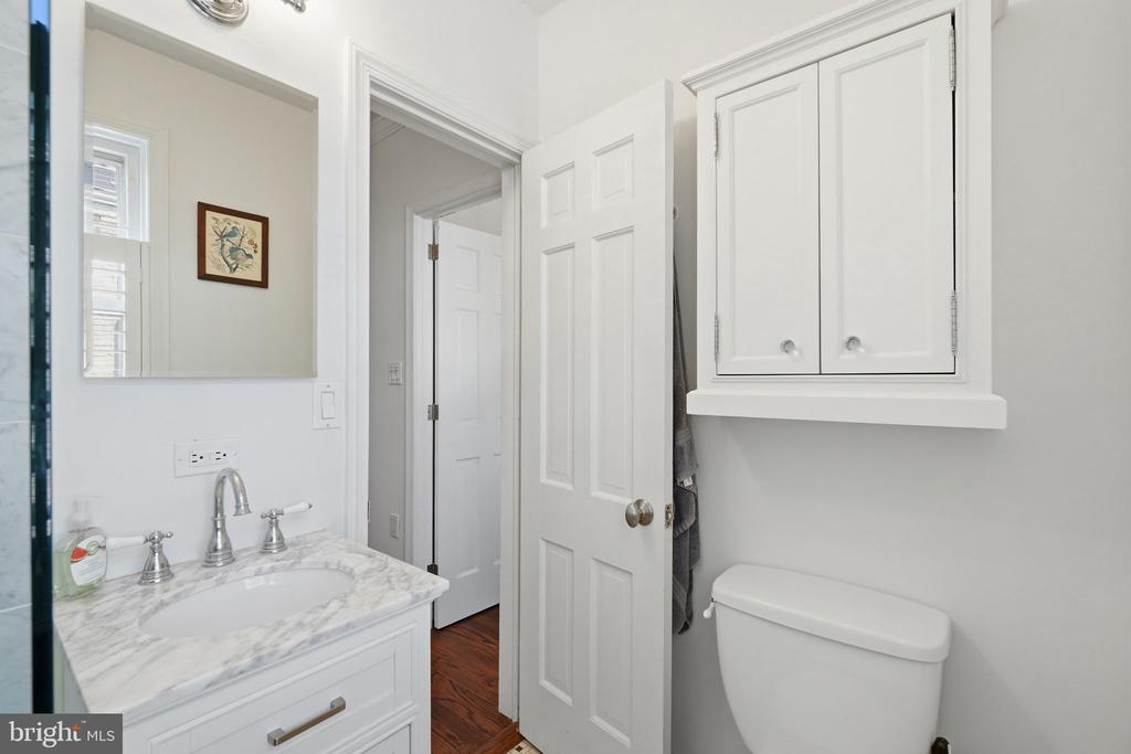 5 POMANDER WALK NW