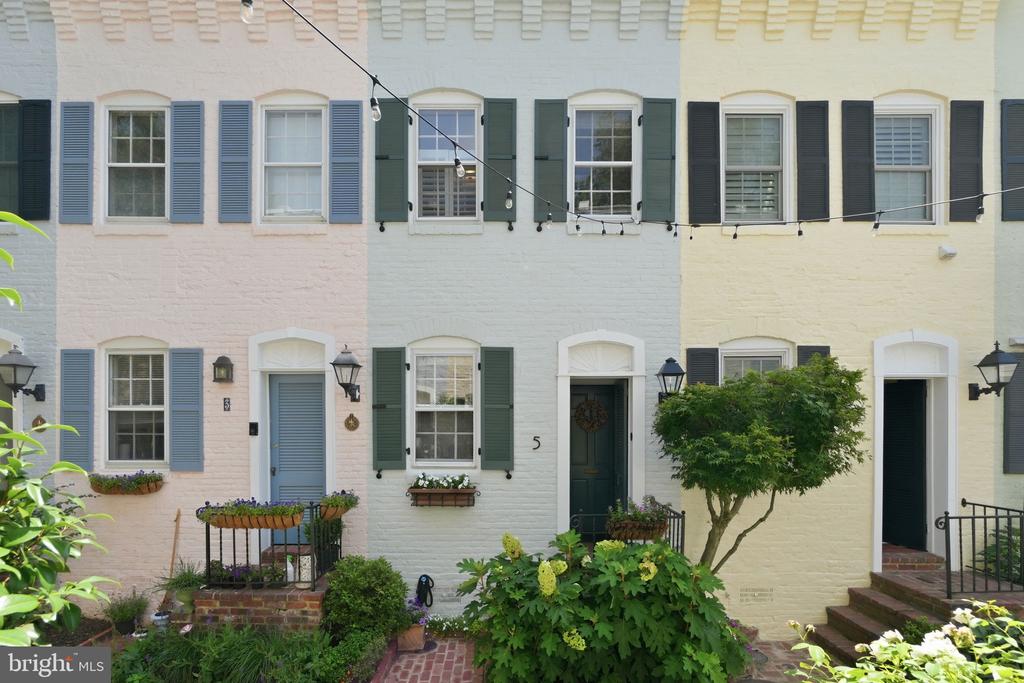 5 POMANDER WALK NW