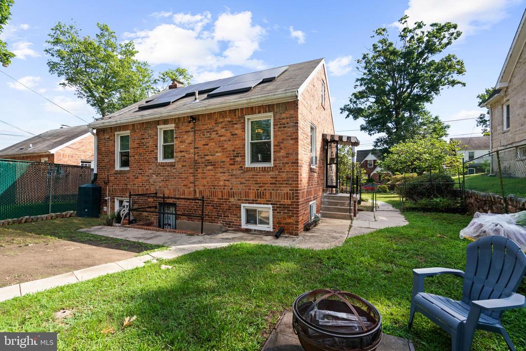 1143 44TH PLACE SE