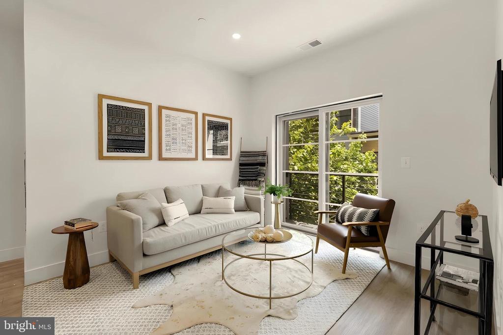 2310 4TH STREET NE Unit: 14