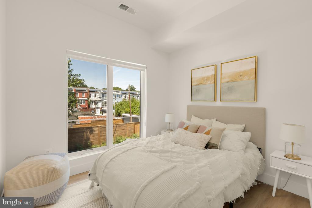 2310 4TH STREET NE Unit: 14