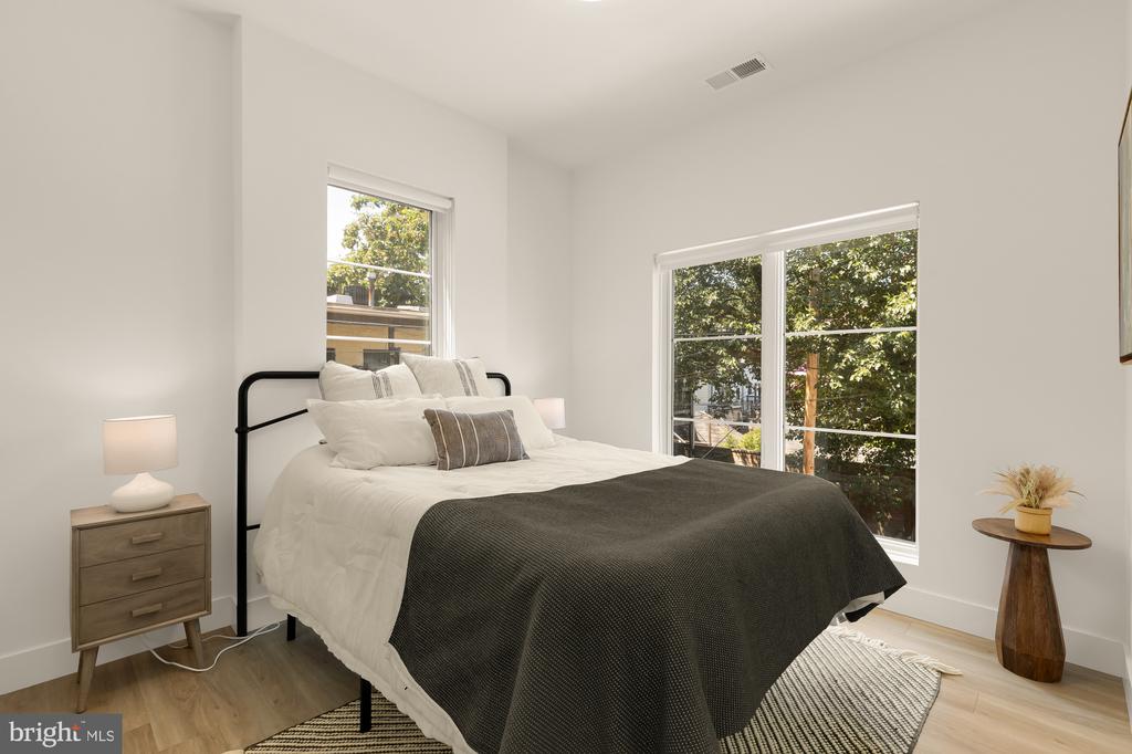 2310 4TH STREET NE Unit: 14