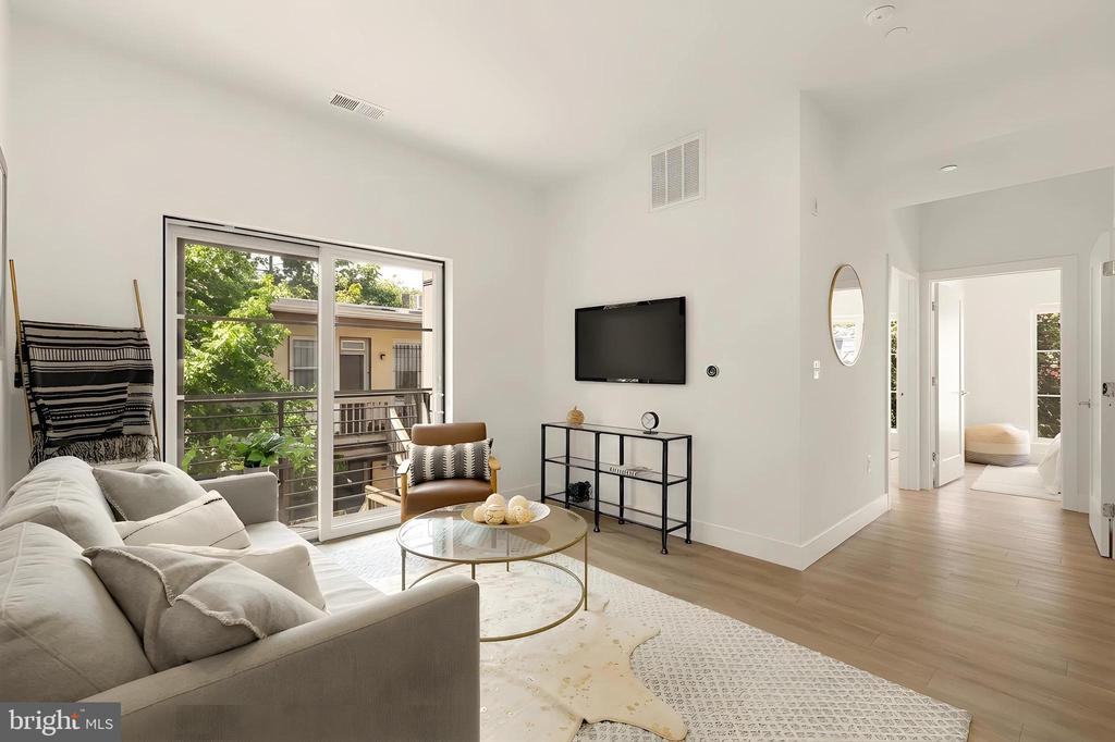 2310 4TH STREET NE Unit: 14