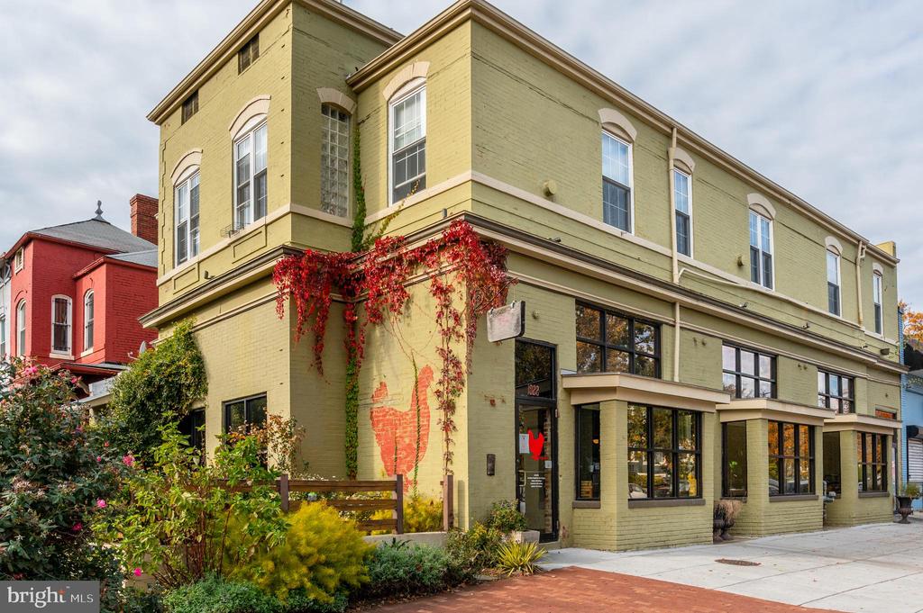 1940 3RD STREET NE Unit: 6