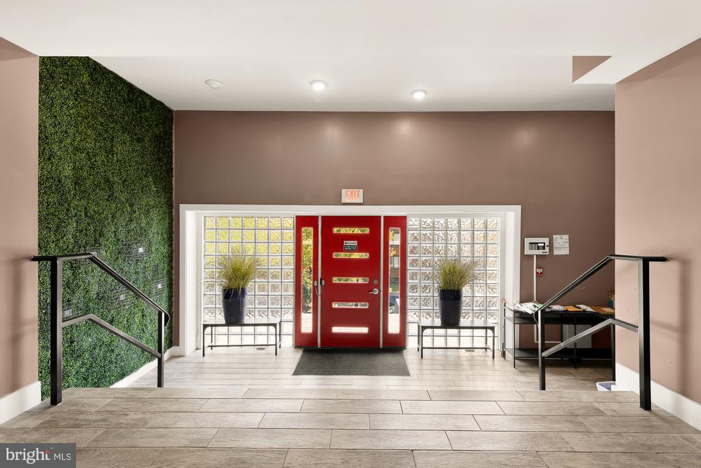 1940 3RD STREET NE Unit: 6