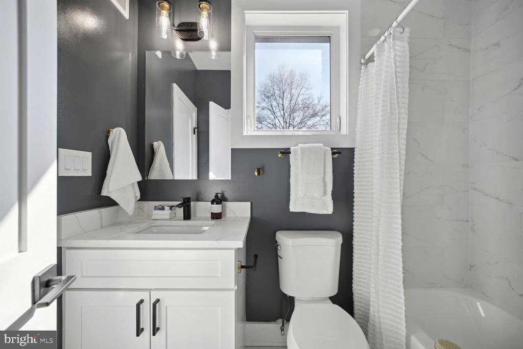 2019 M STREET NE Unit: 7