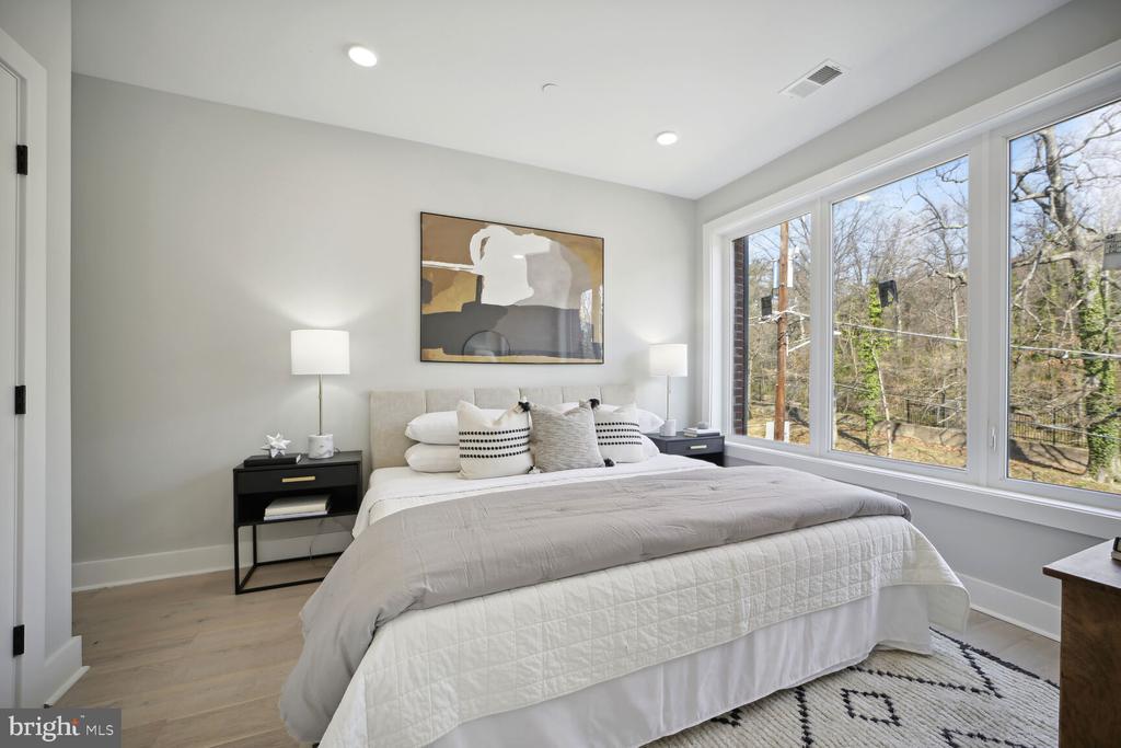 2019 M STREET NE Unit: 7