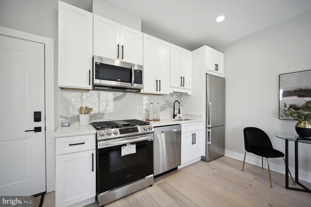 2019 M STREET NE Unit: 7