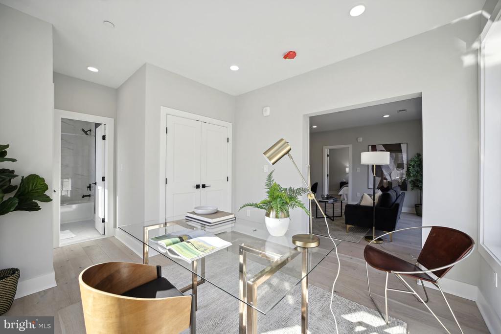 2019 M STREET NE Unit: 7