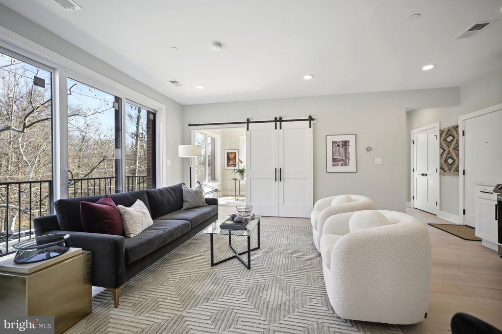 2019 M STREET NE Unit: 7
