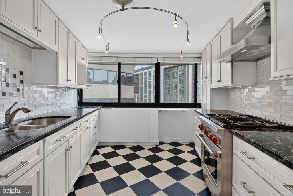 2510 VIRGNIA AVENUE NW Unit: 504-N