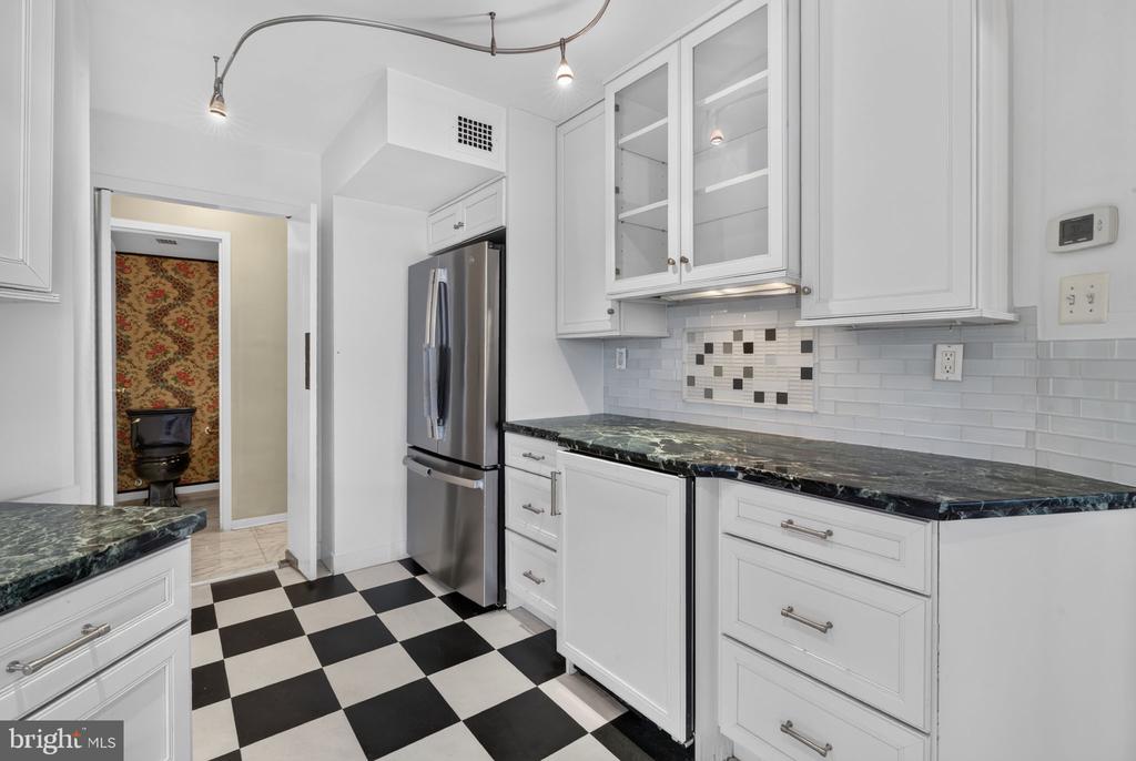 2510 VIRGNIA AVENUE NW Unit: 504-N
