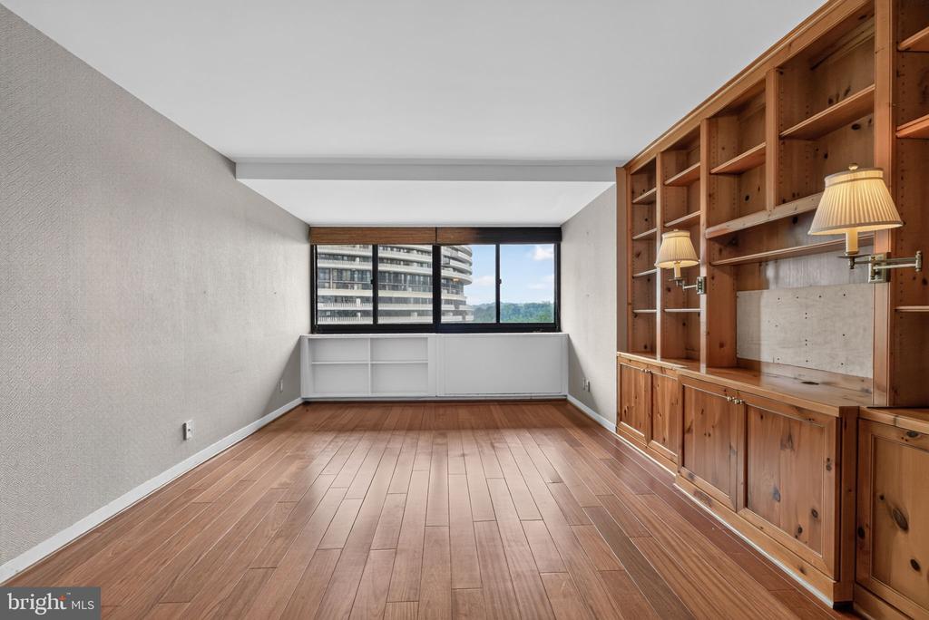 2510 VIRGNIA AVENUE NW Unit: 504-N