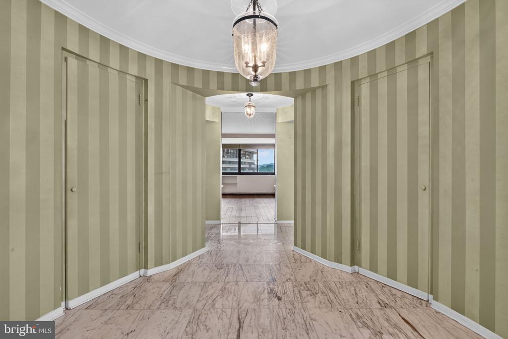 2510 VIRGNIA AVENUE NW Unit: 504-N