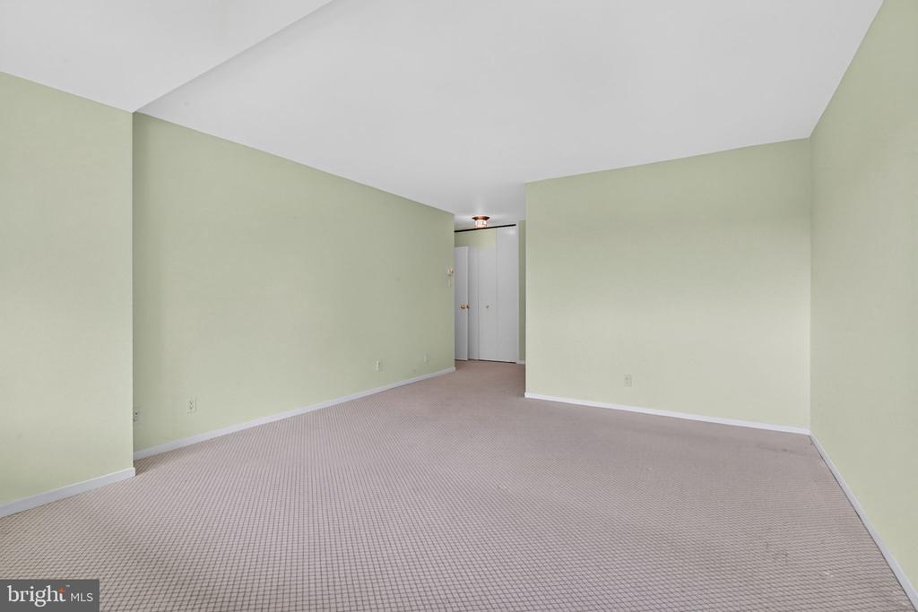 2510 VIRGNIA AVENUE NW Unit: 504-N