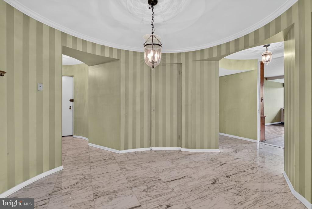 2510 VIRGNIA AVENUE NW Unit: 504-N