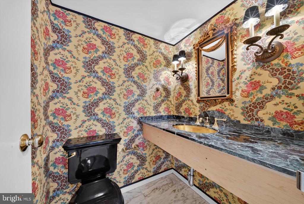 2510 VIRGNIA AVENUE NW Unit: 504-N
