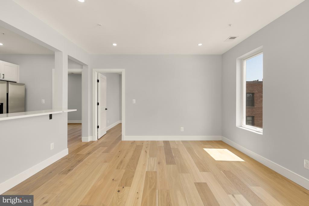 3215 MOUNT PLEASANT STREET NW Unit: 201