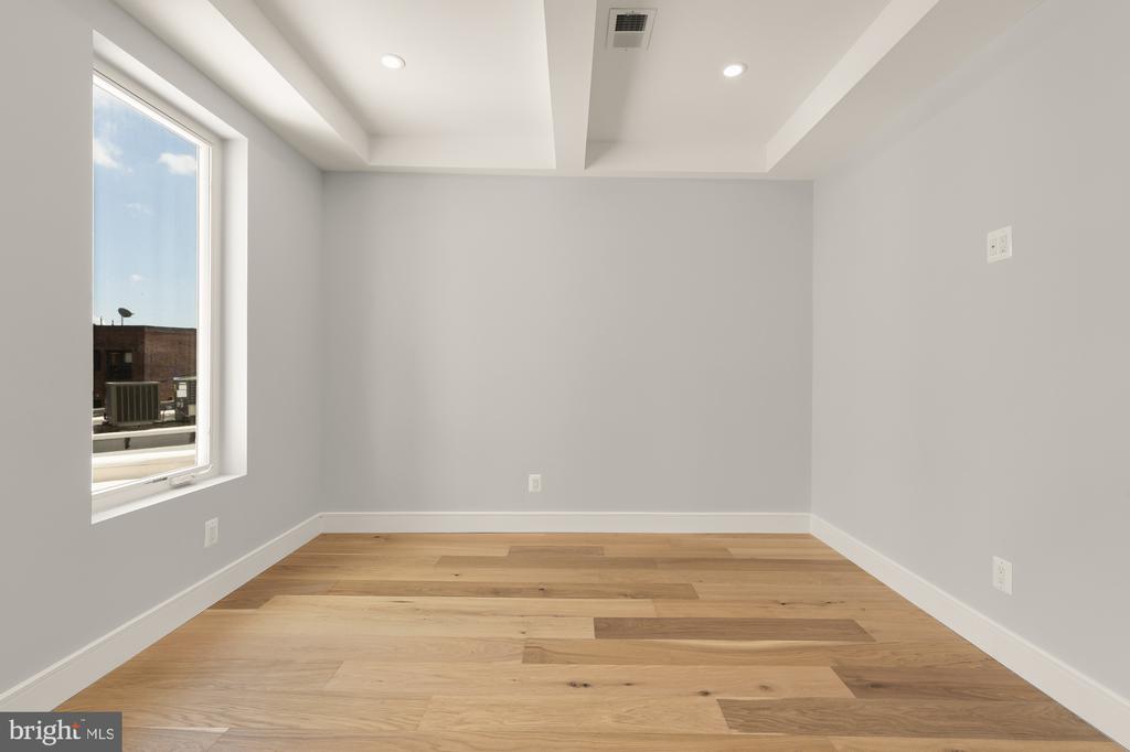 3215 MOUNT PLEASANT STREET NW Unit: 202