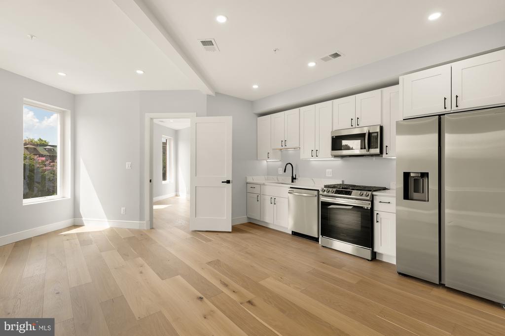 3215 MOUNT PLEASANT STREET NW Unit: 203