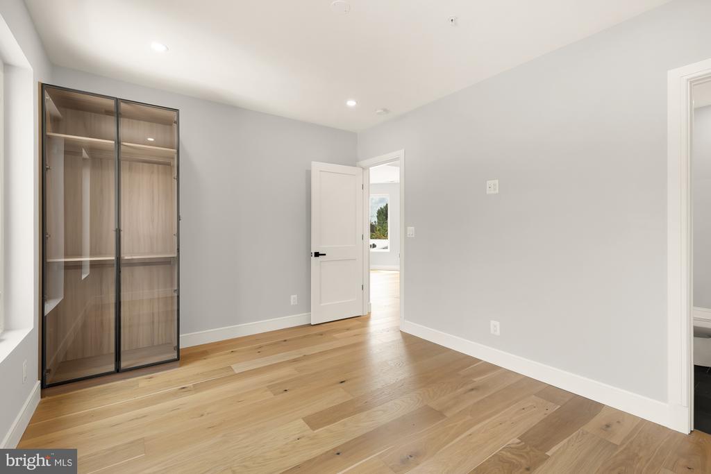 3215 MOUNT PLEASANT STREET NW Unit: 301