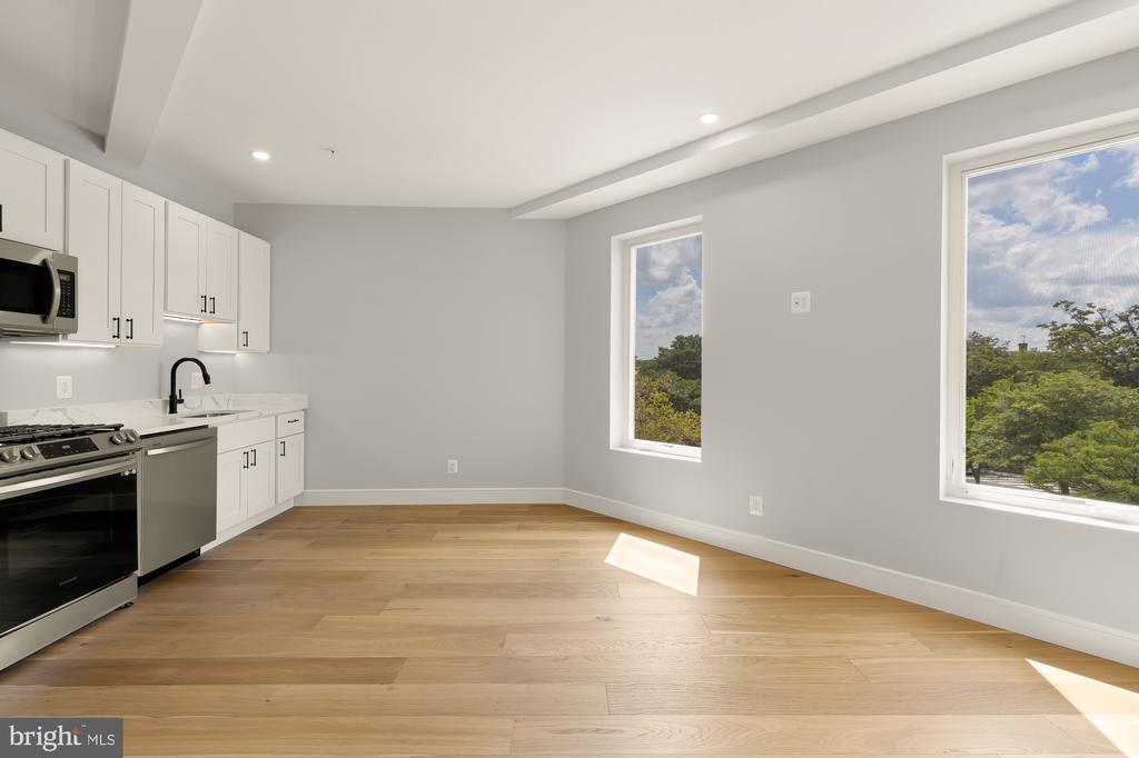 3215 MOUNT PLEASANT STREET NW Unit: 302