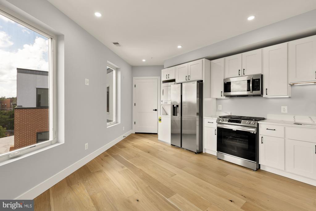 3215 MOUNT PLEASANT STREET NW Unit: 402