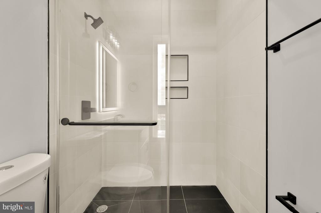 3215 MOUNT PLEASANT STREET NW Unit: 403