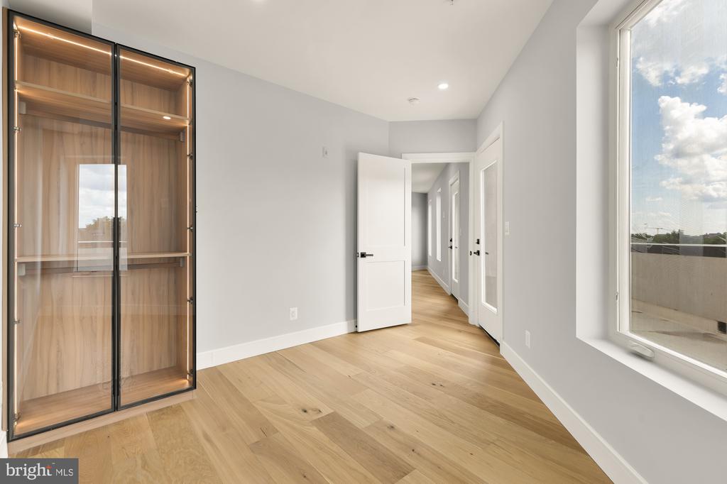3215 MOUNT PLEASANT STREET NW Unit: 403