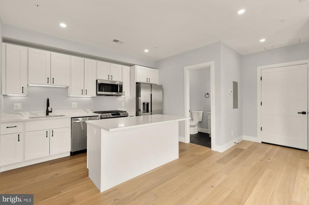 3215 MOUNT PLEASANT STREET NW Unit: 403