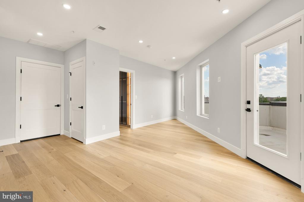 3215 MOUNT PLEASANT STREET NW Unit: 403