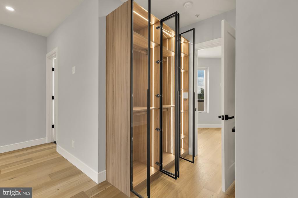 3215 MOUNT PLEASANT STREET NW Unit: 403
