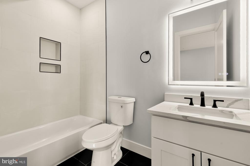 3215 MOUNT PLEASANT STREET NW Unit: 403