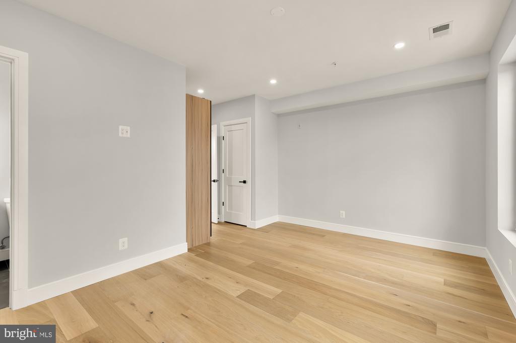 3215 MOUNT PLEASANT STREET NW Unit: 403