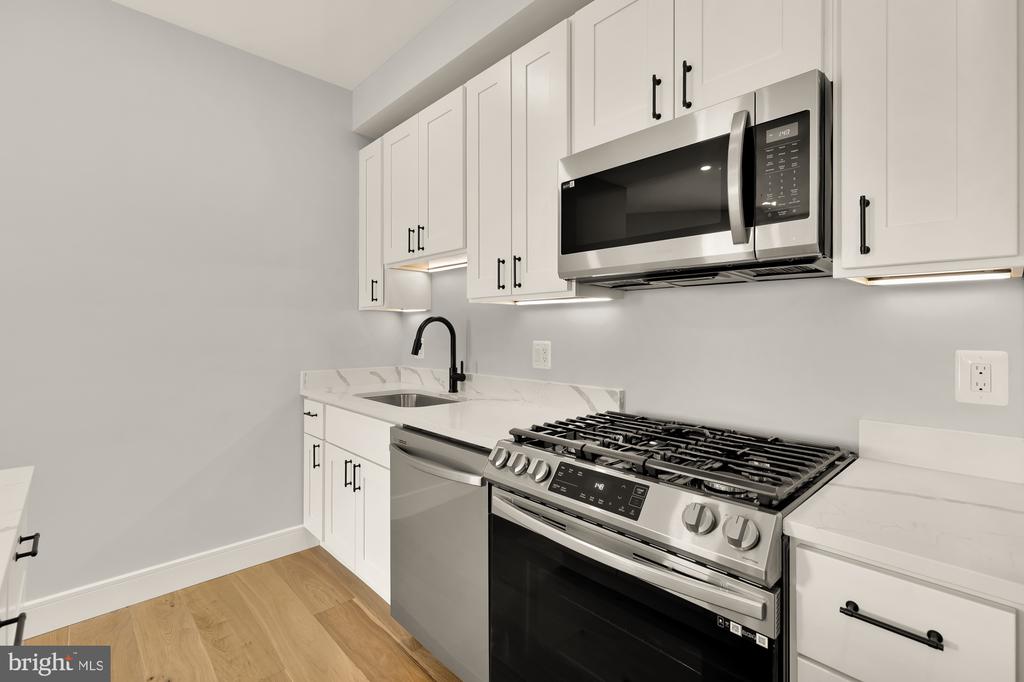3215 MOUNT PLEASANT STREET NW Unit: 403