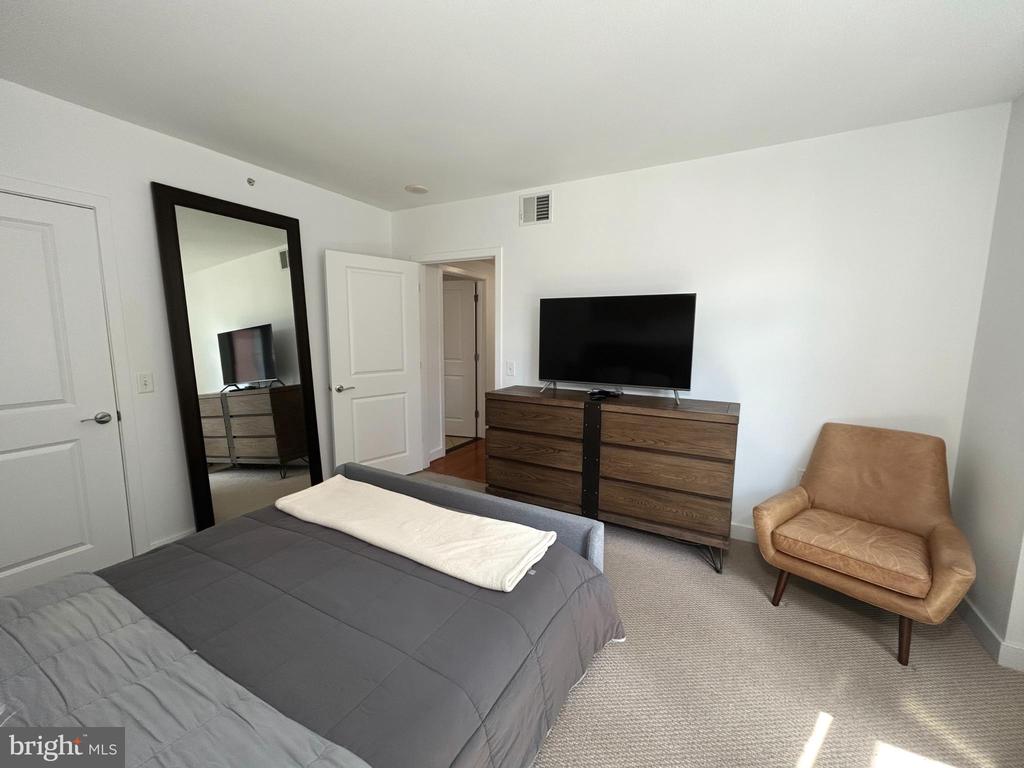 1117 10TH STREET NW Unit: 411