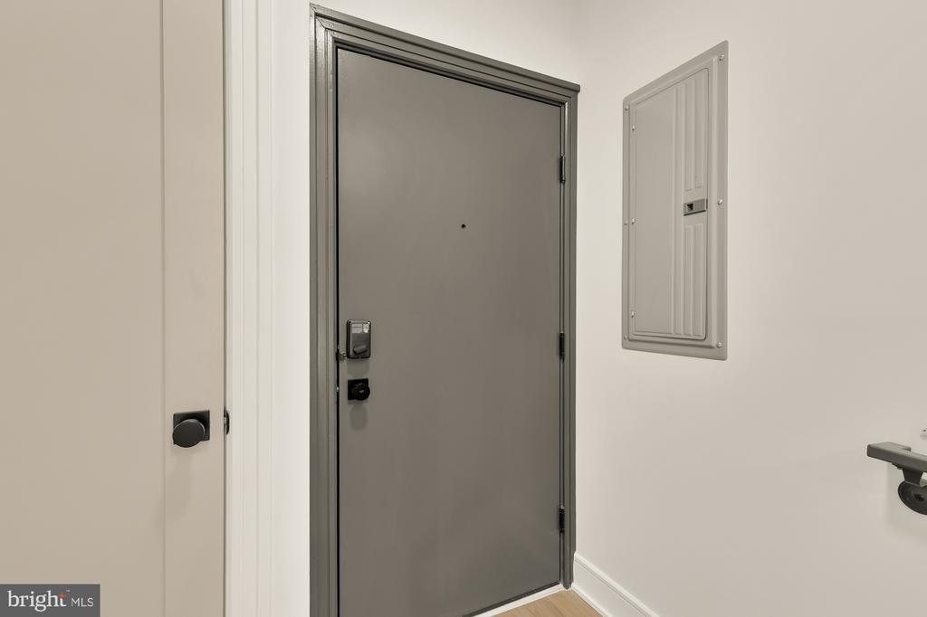 1463 HARVARD STREET NW Unit: PH7