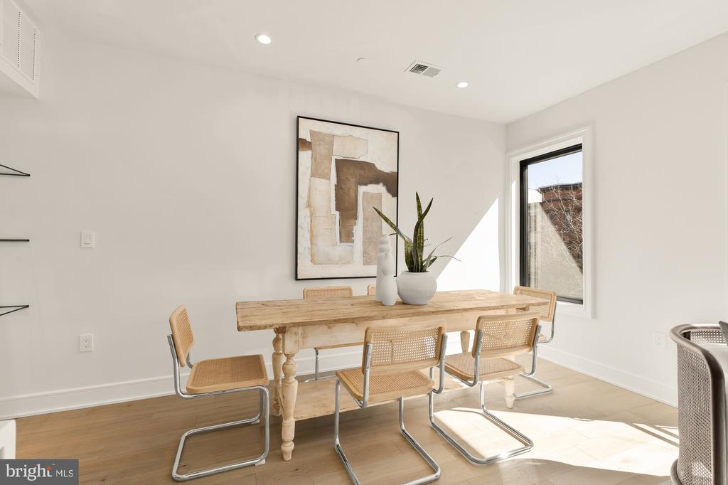 1463 HARVARD STREET NW Unit: PH7