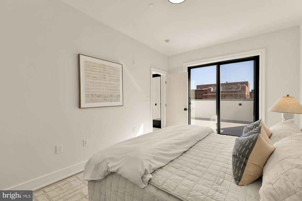1463 HARVARD STREET NW Unit: PH7