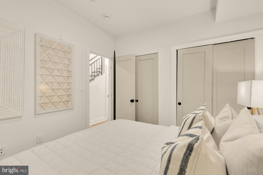 1463 HARVARD STREET NW Unit: PH7
