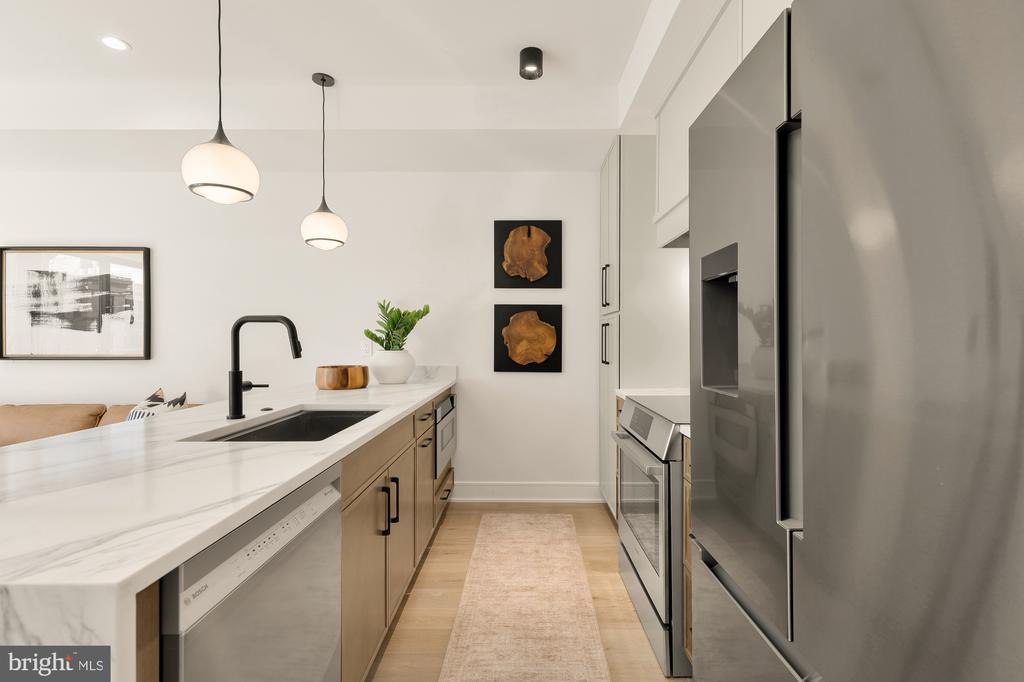 1463 HARVARD STREET NW Unit: PH7
