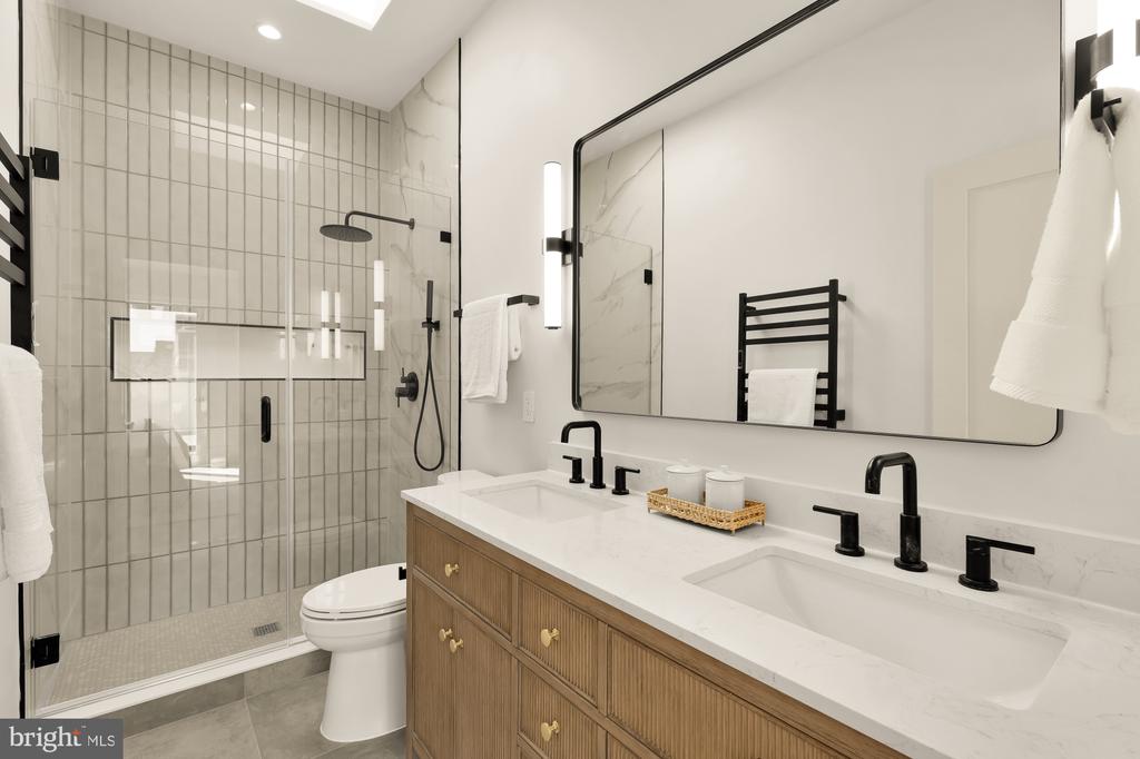 1463 HARVARD STREET NW Unit: PH7
