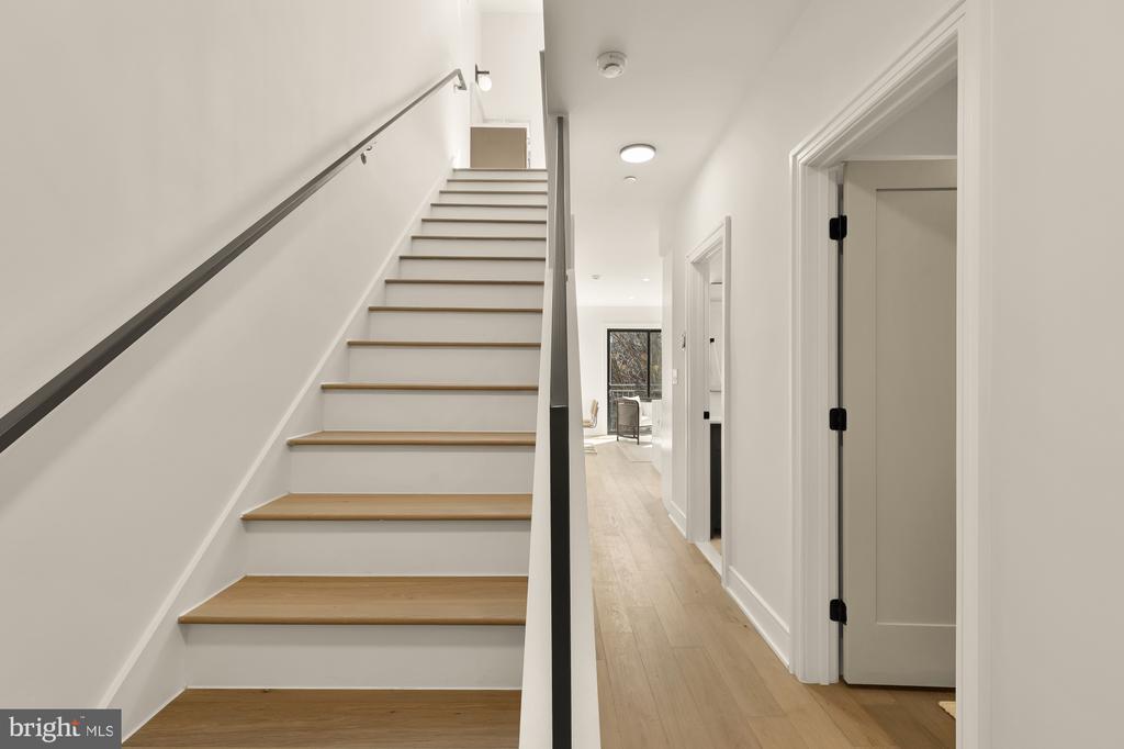 1463 HARVARD STREET NW Unit: PH7