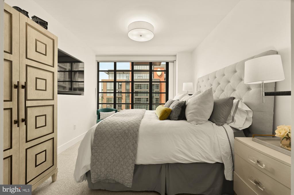 45 SUTTON SQUARE SW Unit: 906