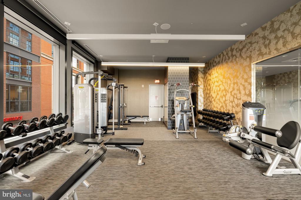 45 SUTTON SQUARE SW Unit: 906