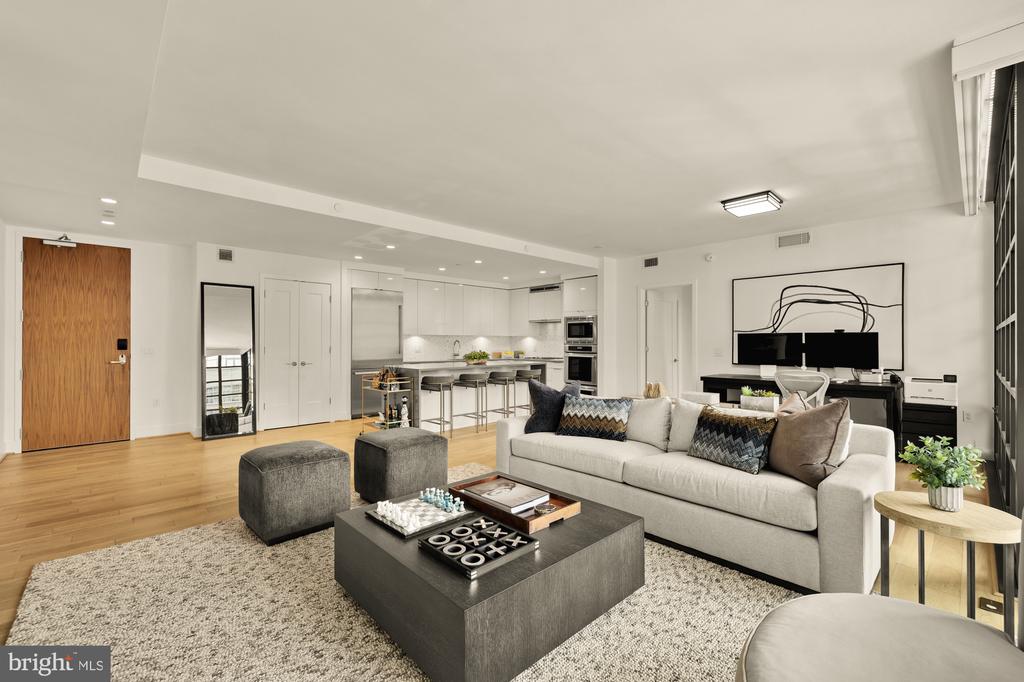 45 SUTTON SQUARE SW Unit: 906