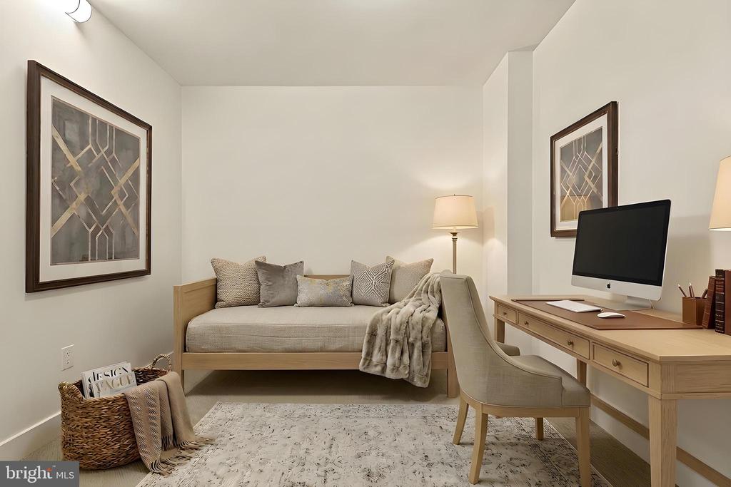 45 SUTTON SQUARE SW Unit: 906