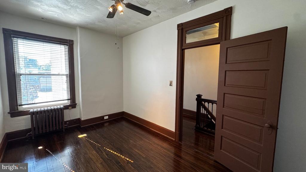 18 16TH STREET NE